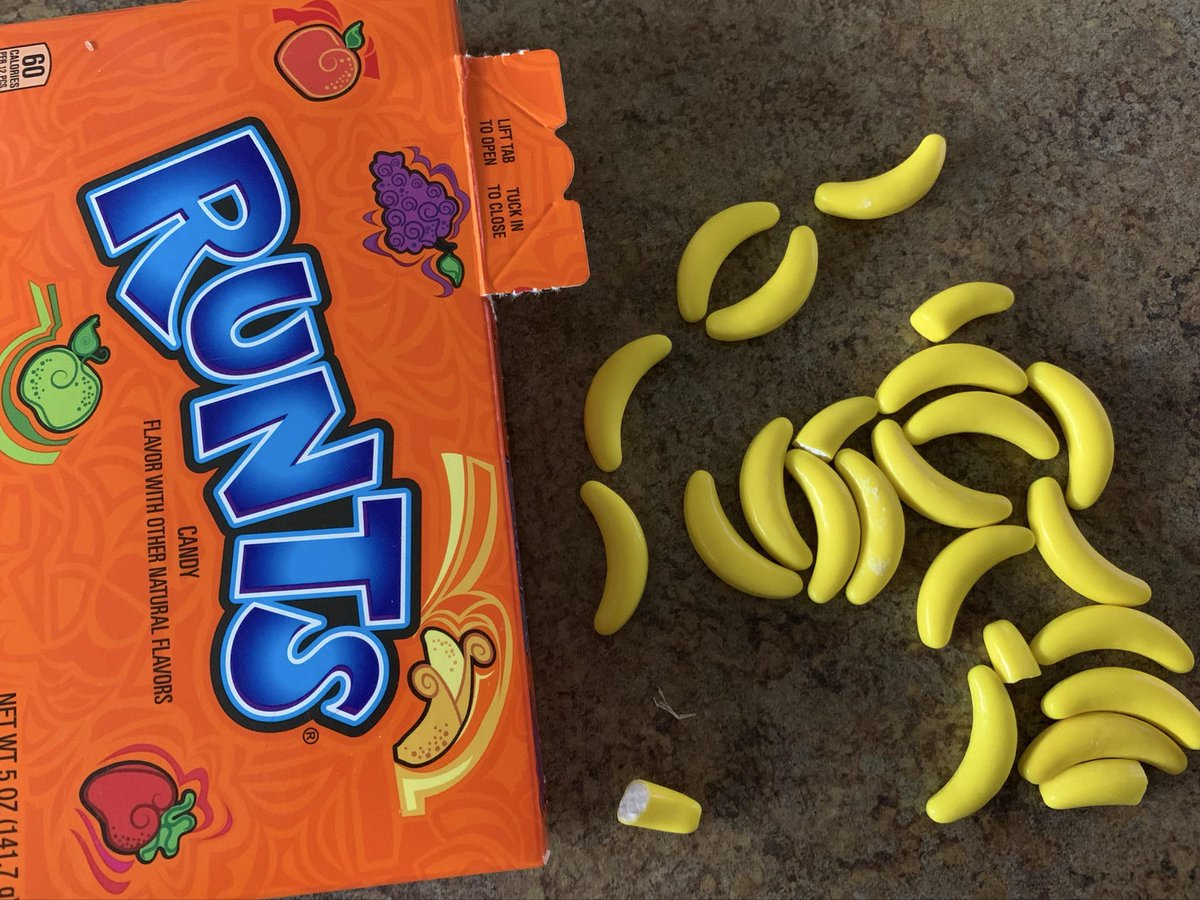 SlowwWideTurns's tweet photo. @ThrillaRilla369 Banana Runts 🤢 https://t.co/d8WQn1iH9p