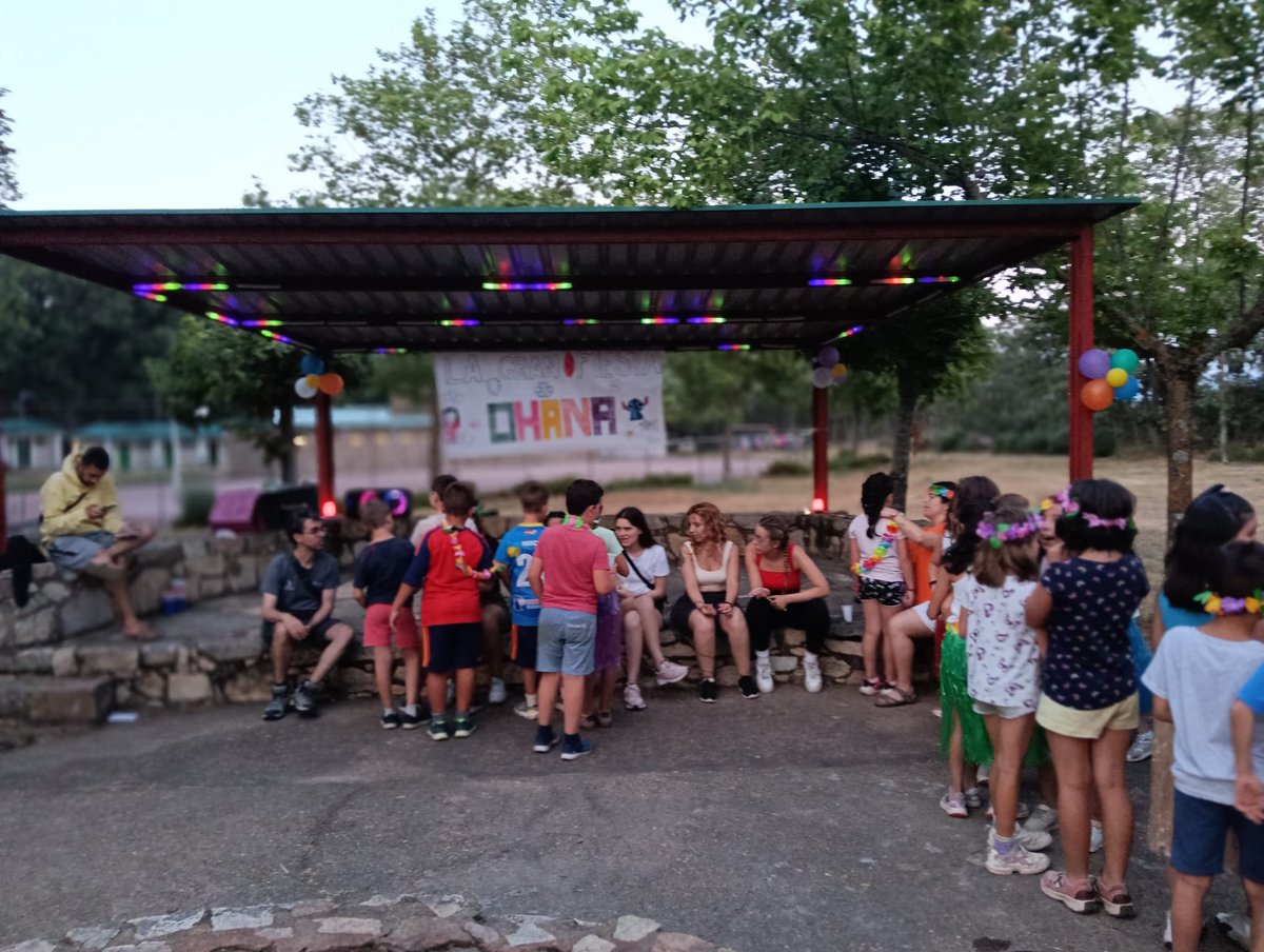 deportesdipusal's tweet photo. Así nos hemos preparado 💪 y así estamos disfrutando la fiesta en el campamento La Legoriza 😃 https://t.co/9w3EV8Jxm9