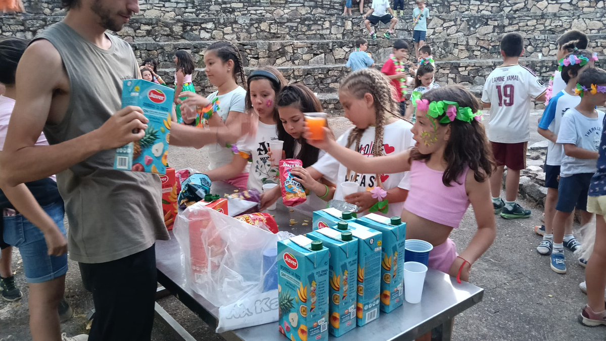 deportesdipusal's tweet photo. Así nos hemos preparado 💪 y así estamos disfrutando la fiesta en el campamento La Legoriza 😃 https://t.co/9w3EV8Jxm9