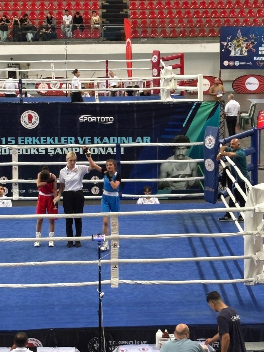 GSB_Kars's tweet photo. 🥉 Kars’tan Çifte Türkiye Üçüncülüğü Gururu! 🇹🇷
Kayseri’de düzenlenen Türkiye Şampiyonası’nda ilimizi temsil eden sporcularımız önemli bir başarıya imza attı.
🥉 42 kg’da Amara Koyuncu, 🥉 57 kg’da Ezel Su Tip,
kategorilerinde Türkiye üçüncüsü olarak bizlere büyük gurur yaşattı https://t.co/uVCRWRAfYj