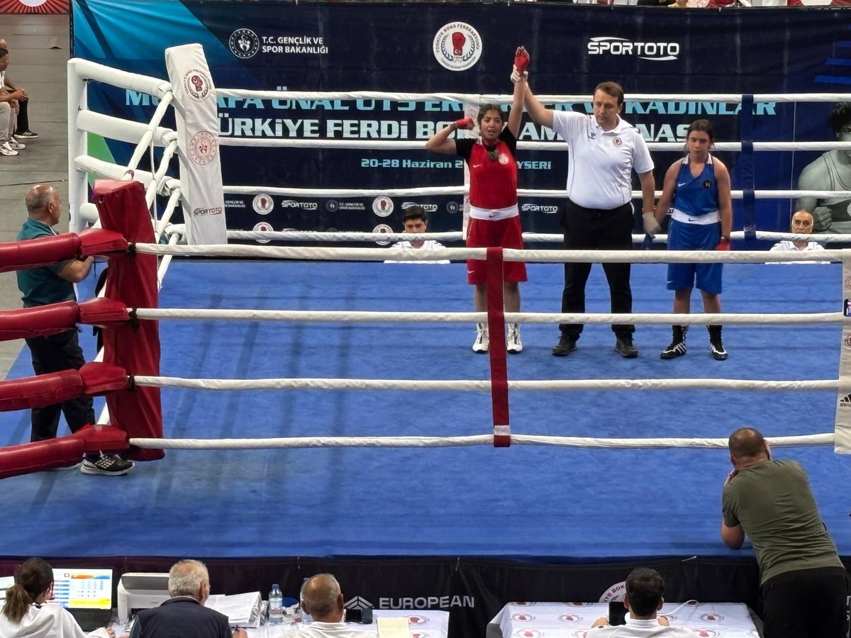 GSB_Kars's tweet photo. 🥉 Kars’tan Çifte Türkiye Üçüncülüğü Gururu! 🇹🇷
Kayseri’de düzenlenen Türkiye Şampiyonası’nda ilimizi temsil eden sporcularımız önemli bir başarıya imza attı.
🥉 42 kg’da Amara Koyuncu, 🥉 57 kg’da Ezel Su Tip,
kategorilerinde Türkiye üçüncüsü olarak bizlere büyük gurur yaşattı https://t.co/cN1YDJ6Z2L