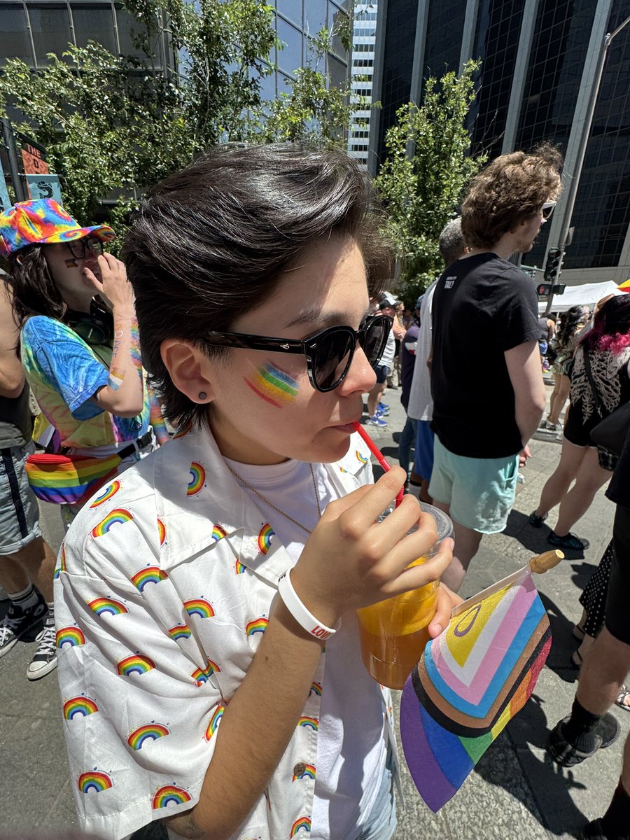 Angel_Alyx's tweet photo. denver pride insta post 🌈

https://t.co/0V8k81RN0R https://t.co/WzlYBrRVJi