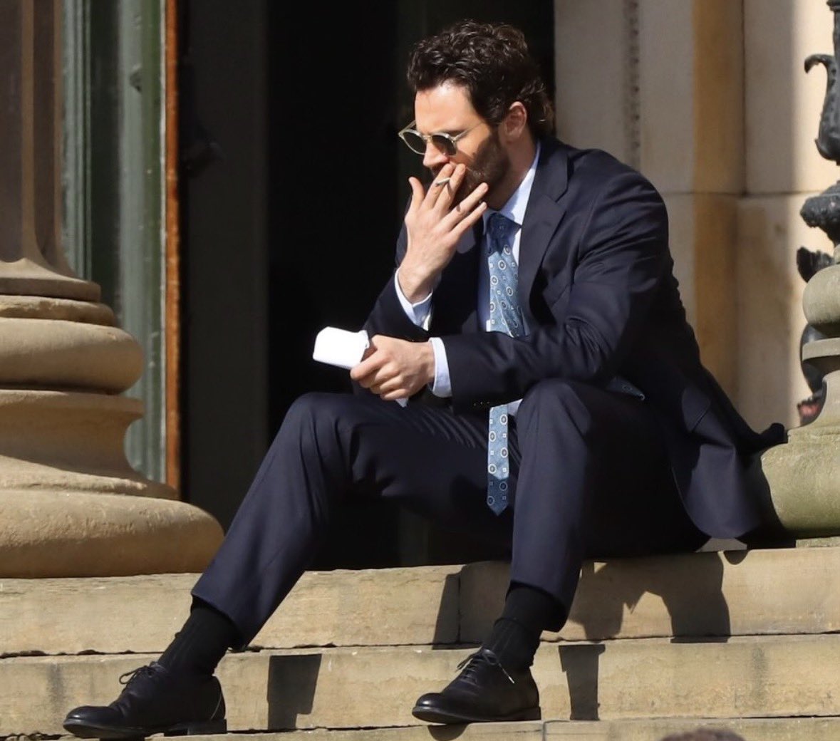 bursinbestie's tweet photo. imagine calling tom bateman “ugly”. https://t.co/dWKhIor5Lj