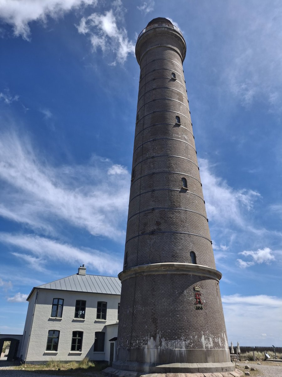 KaraleeCupcake's tweet photo. It was a busy day today! We went to a coastal museum, saw the point where 2 seas meet, went up a lighthouse, had delicious pizza for lunch, and visited some shops. https://t.co/UHnvh4hcML