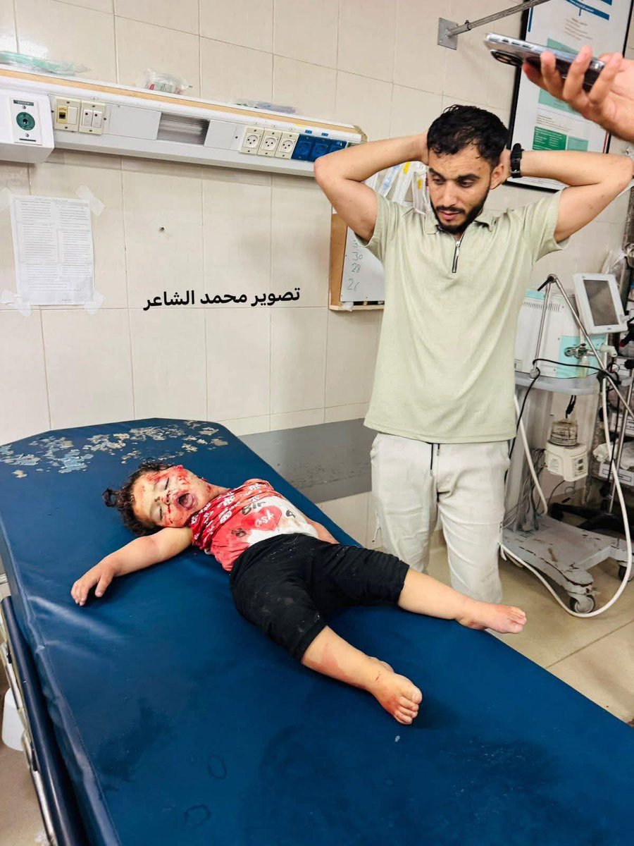MostafasingerMr's tweet photo. قتلوا زوجته و طفلته في خيمتهم .. هذا ما يفعله " الجيش الإسرائيلي " الذي تدعمه حضارة الاستعمار و الراسمالية الغربية .. 

#غزه #فلسطين https://t.co/x2WaZGHpz2