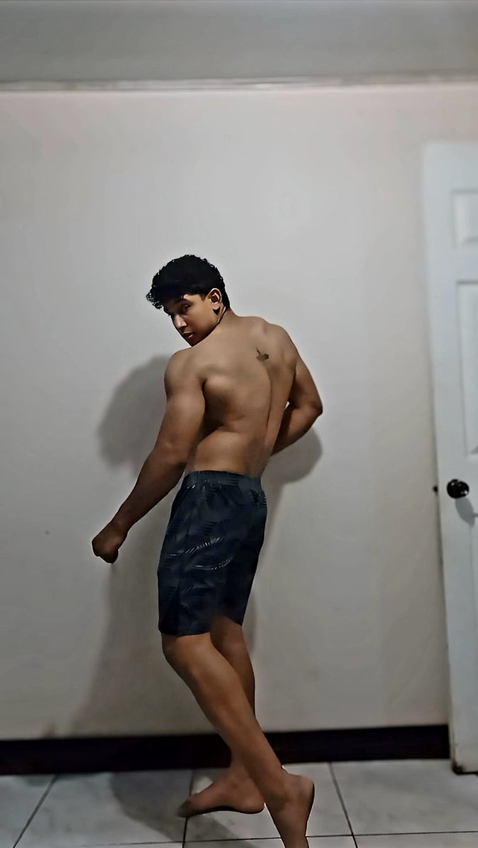 Jerbisperez_'s tweet photo. Comenzamos 💪🇨🇷🔥 

#fit #fitnnes #gym #bodybuilder #viral #onlyfans #costarica https://t.co/n7uDiFDZfc