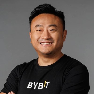 Cointelegraph's tweet photo. 🚨 UPDATE: Bybit CEO Ben Zhou says reports of an immediate EEA service halt are inaccurate, noting Bybit-eu has been MiCAR compliant for a year. https://t.co/WBeqXWrXro