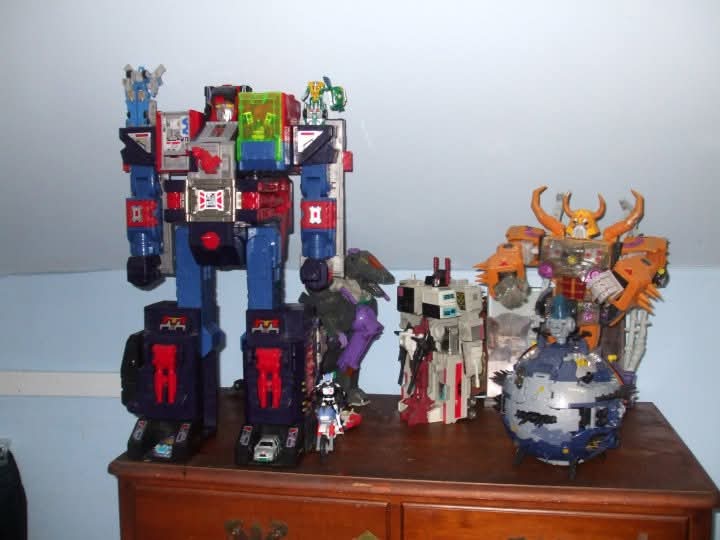rodimusprimal's tweet photo. @botpixx But yeah, my collection habits exploded at that time. Still kind of does. https://t.co/eAUBD6W9Wg