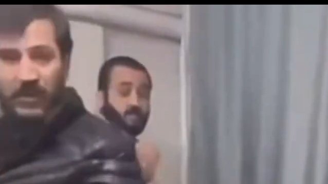 1Aliqexm's tweet photo. @metropolmedya_ Bu 2 pezevengin ve bunlarla beraber gezenlerin yüzlerini ezberleyin.  Denk gelen gelen olursa yüzlerine tükürün amk hırtları. Karısını satan pezevenkler godoşlarr https://t.co/i4qRSuIh9Z