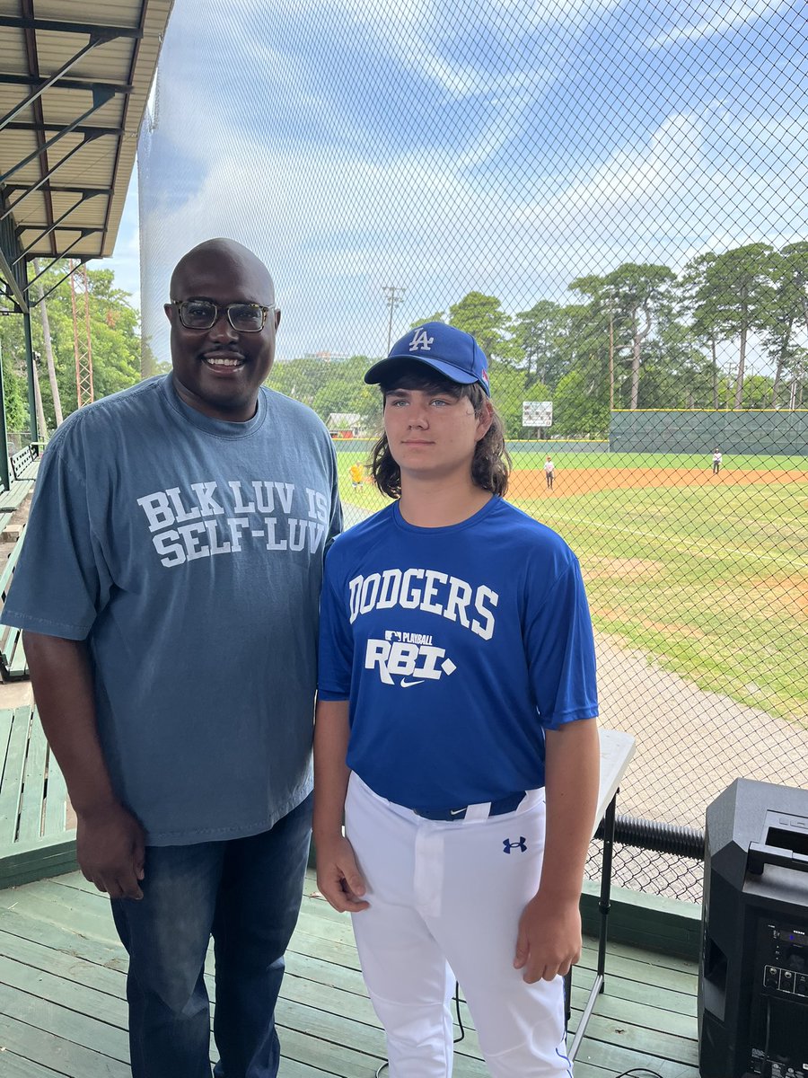 FrankScottJr's tweet photo. #GrowingForwardLR—Play Ball⚾️⚾️⚾️! Always a good time to see Tony Dunnick and spend time at the historic Lamar Porter Field for the Dunnick Memorial Tournament. https://t.co/3krJ3dZQFR