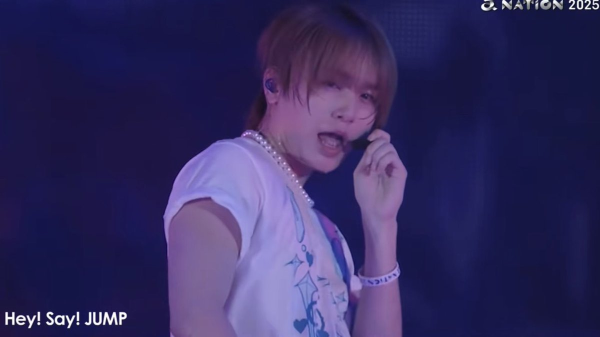 kanikanicrab622's tweet photo. 今日も顔面美少女なのに二の腕が魅惑的すぎる伊野尾くん見て元気出してがんばろ～！
にのうでが、あまりにも、なめらか… https://t.co/yyCIuK22Dj