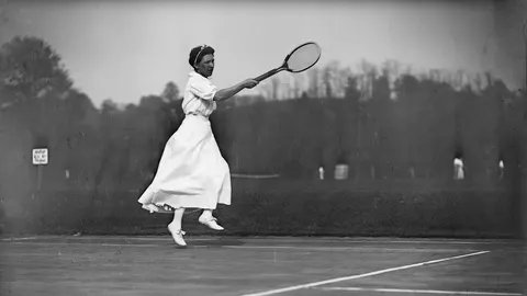 AlayeDoreen's tweet photo. "Naomi Osaka is ruining Wimbledon!"
"It's not a fashion show! It should be about tennis!" 
"This is a blatant disregard for the traditions and rules of Wimbledon"

Meanwhile, Early Wimbledon Women... https://t.co/OW2i0dn0qh