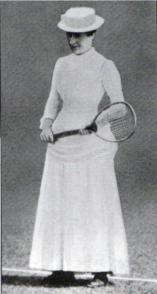 AlayeDoreen's tweet photo. "Naomi Osaka is ruining Wimbledon!"
"It's not a fashion show! It should be about tennis!" 
"This is a blatant disregard for the traditions and rules of Wimbledon"

Meanwhile, Early Wimbledon Women... https://t.co/OW2i0dn0qh