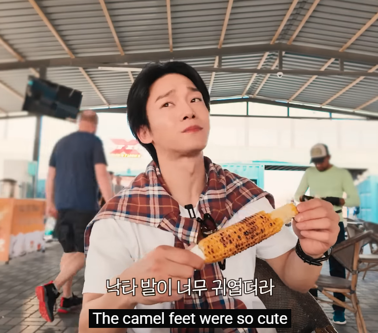 ppun_xo's tweet photo. "the camel feet were so cute... like giant cookies" ok. #cutedae https://t.co/VgGKxfpbLr
