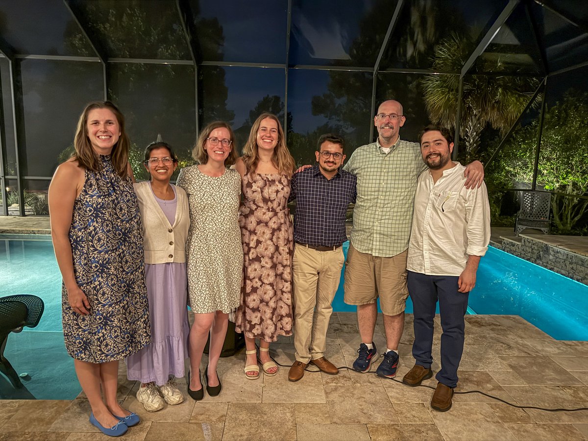 FixelInstitute's tweet photo. Congratulations to Dr. Tejas Mehta, Dr. Anastasia Barnes and Dr. Patricia Graese on completing their Movement Disorders Fellowship! Thank you for your dedication and countless contributions to the Fixel Institute. We wish you all the best in the next chapter of your careers! 🎉 https://t.co/Oi0yBrfHHl
