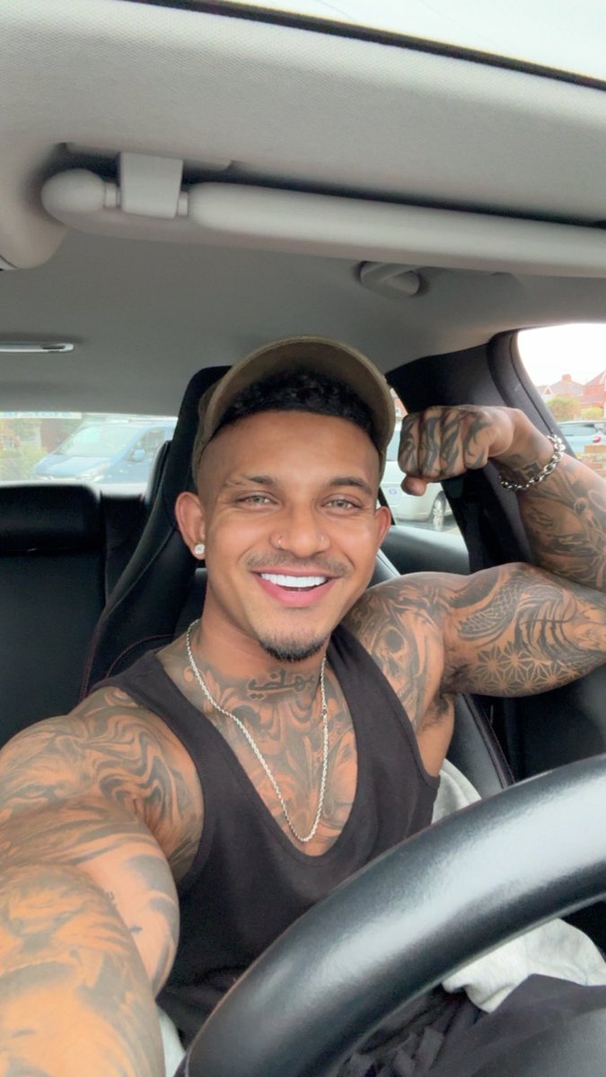 _AlphaPersian's tweet photo. Your debt puts a smile on my face 🤴🏽 https://t.co/v7RZemUv42
