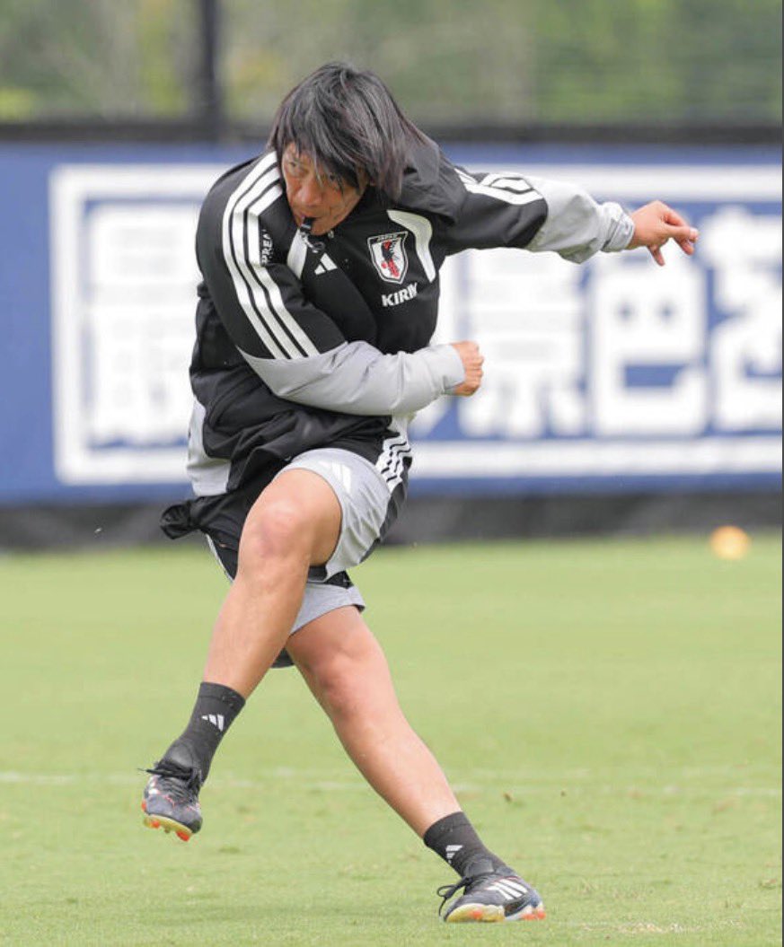 naop624's tweet photo. 【受傷80日目、術後79日目、抜糸後67日目、脱ギプス54日目、脱松葉杖12日目】

日本代表は期待されながらもラウンド３２で敗退

マリノス選手が選出されていたら、見に行っちゃうよなー

マリノスからの代表選手が育つことに期待しよ！❤️🤍💙

松田直樹
『お前がミスするのなんか当たり前なんだよ、まだ若いんだから。たとえお前のミスで負けてもみんなのせいだし、逆にお前が活躍してもみんなのおかげなんだよ。』

こんなメンタリティをもった選手がチームにいたら強くなるよな

#fmarinos
#松田直樹
#スポーツ傷害
#アキレス腱断裂
#リハビリ
#SAMURAIBLUE       
#jfa_samuraiblue 
#ワールドカップ
#FIFAワールドカップ
#日本オランダ
#日本代表
#ワールドカップ2026
#FIFAWorldCup2026
#最高の景色を