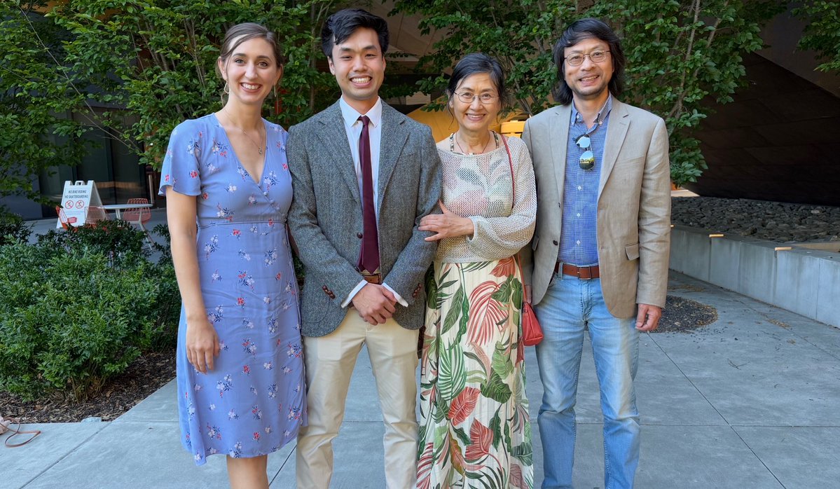 PCodyHe's tweet photo. That's a wrap on internal medicine residency at @StanfordMedRes! Grateful to have had the opportunity to learn and grow alongside such brilliant and compassionate physicians. Looking forward to the next chapter as a Heme/Onc fellow @StanfordHeme @StanfordCancer! https://t.co/JWLvV6CWKh