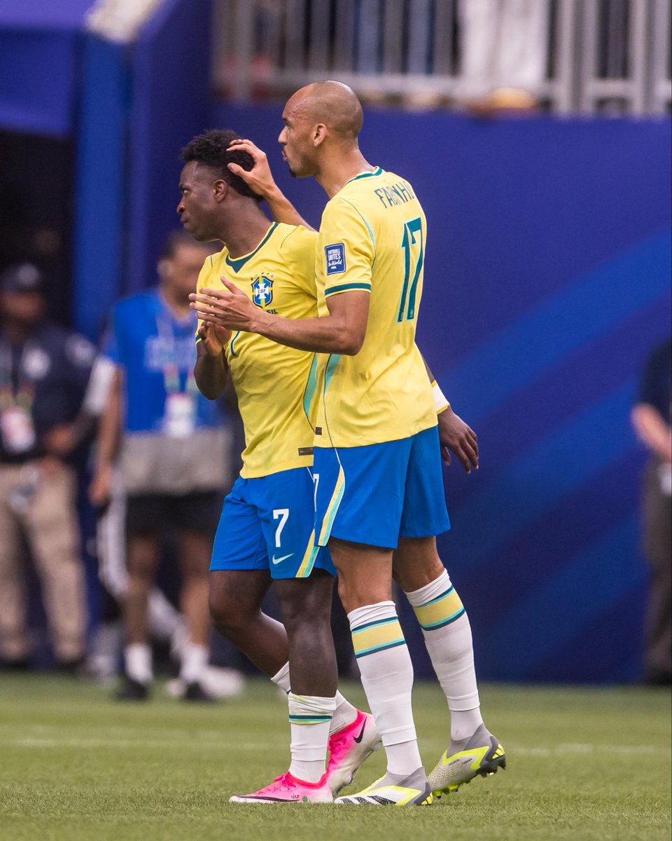 _fabinhotavares's tweet photo. Estamos nas oitavas! Parabéns a todo o grupo pela entrega e determinação. Até o fim. Seguimos por mais! 🇧🇷🙏🏽 https://t.co/AHeyYQFBY1