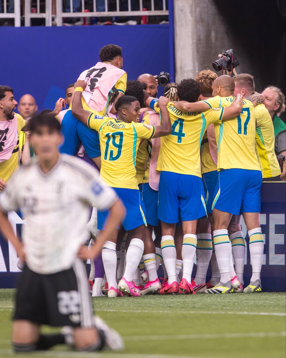 _fabinhotavares's tweet photo. Estamos nas oitavas! Parabéns a todo o grupo pela entrega e determinação. Até o fim. Seguimos por mais! 🇧🇷🙏🏽 https://t.co/AHeyYQFBY1