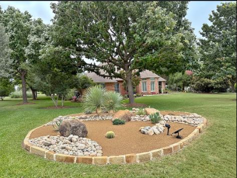 lwlandscapingtx's tweet photo. ✨ Another beautiful landscape transformation by LW Landscaping!

Clean stone borders, decorative rock, and drought-friendly plants create a landscape that's both stunning and low maintenance. 🌵🏡

Serving Texas with quality landscaping you can trust.

#LWLandscaping #Texas https://t.co/PKWUuFFh7u
