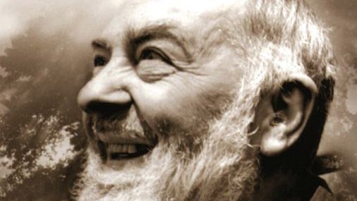Rhodesiancath's tweet photo. “Evet, tesadüfler tesadüftür. 

Ama yukarıda, tesadüfleri düzenleyen Birisi vardır.”    

- Aziz Padre Pio https://t.co/gKzQPT90a1
