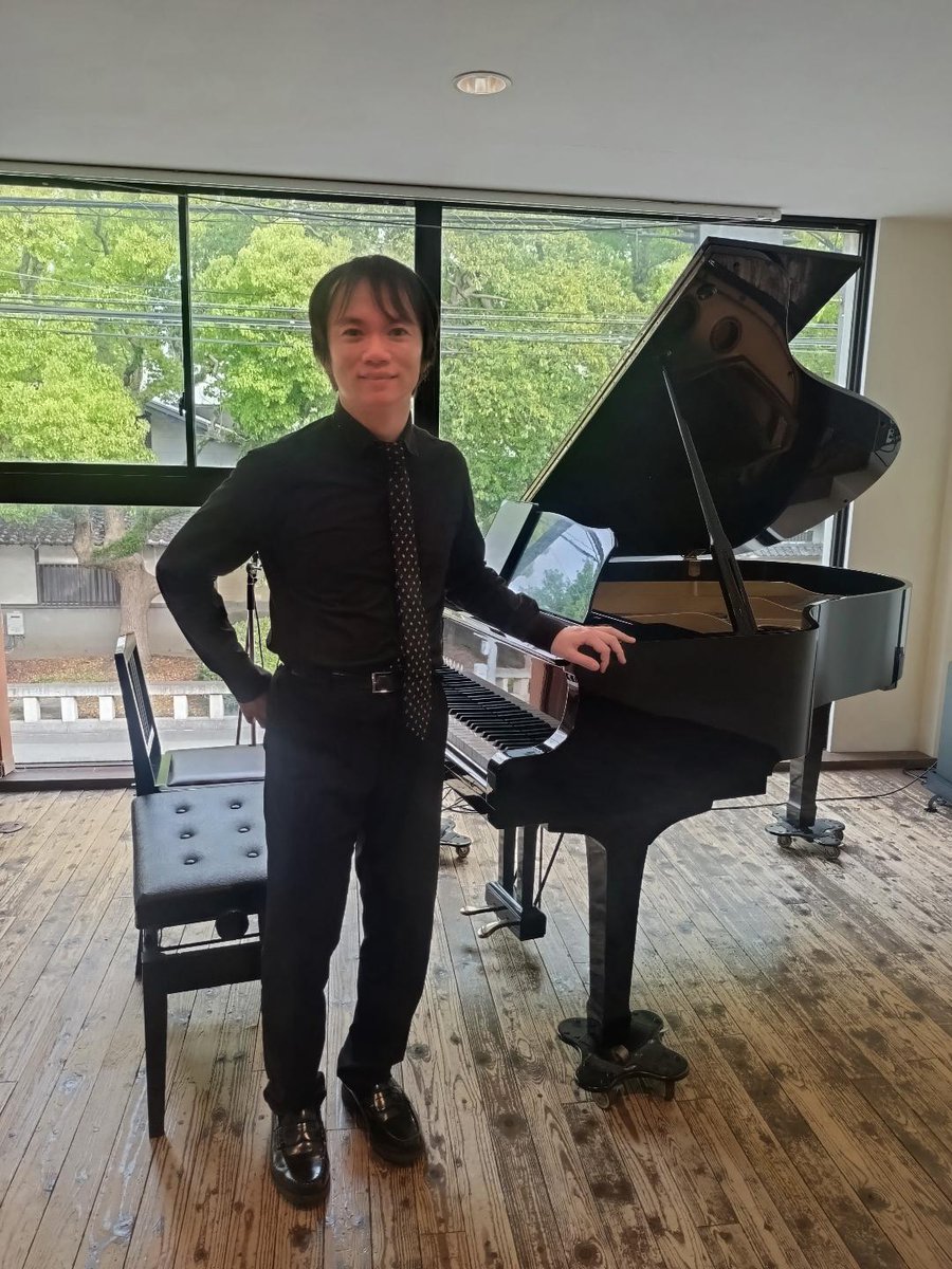 mstk030303's tweet photo. おはよしだ🎹

今日は6/30、火曜日📅
今日で6月も終わりますね😌

良い一日を！

#コロム　#ピアノ　#福岡　#吉田まさたか https://t.co/AO0eXPlQaK