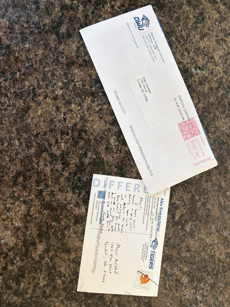 major_aarstad's tweet photo. Thank you @CoachKretch and @Coach_Bernarde for handwritten note! Can’t wait to stay in touch! https://t.co/GXKIBzVeOx