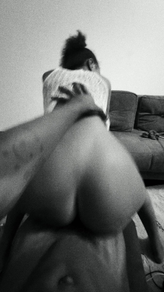 callXlime's tweet photo. BroKe Her heart cause I Love How I be Fuvkin mah Bitxh evry night😈 https://t.co/KJONAVy2u3