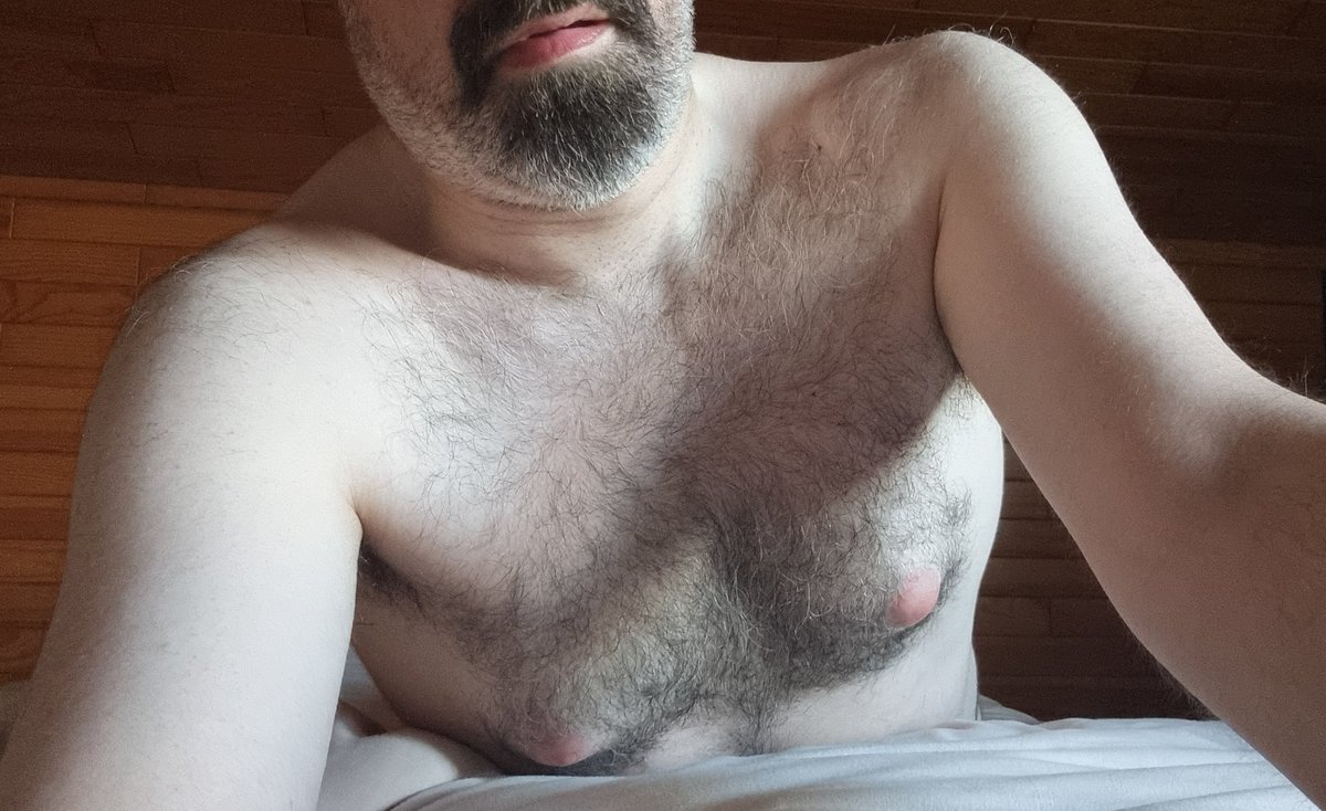 Themism84's tweet photo. Cuddle time 😘 https://t.co/DaLO0EWHFJ