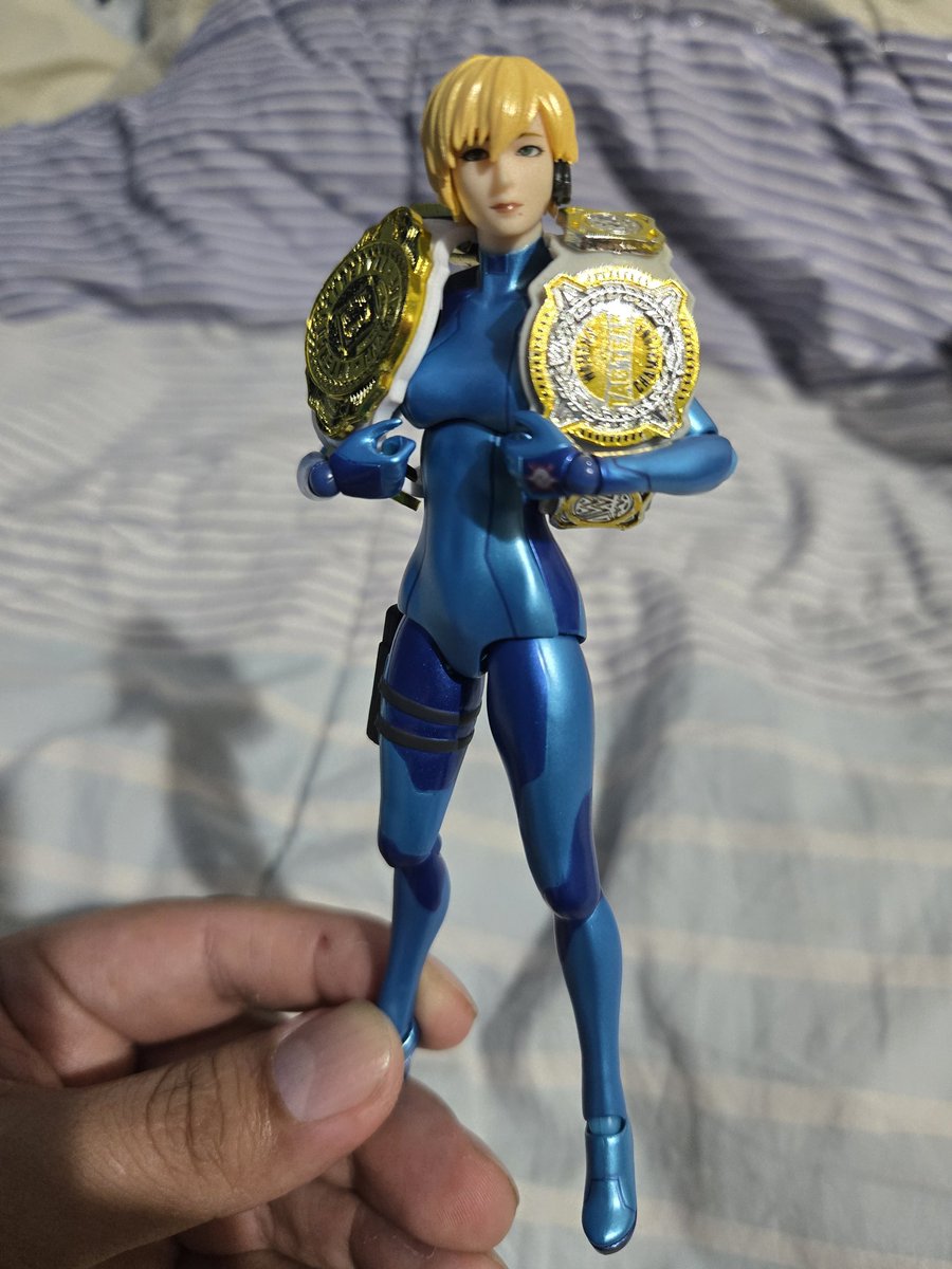 COSMIC_AVENGER_'s tweet photo. METROID X WWE
Samus (Zero Suit) with multiple WWE female championships https://t.co/Mgm7IivmVU