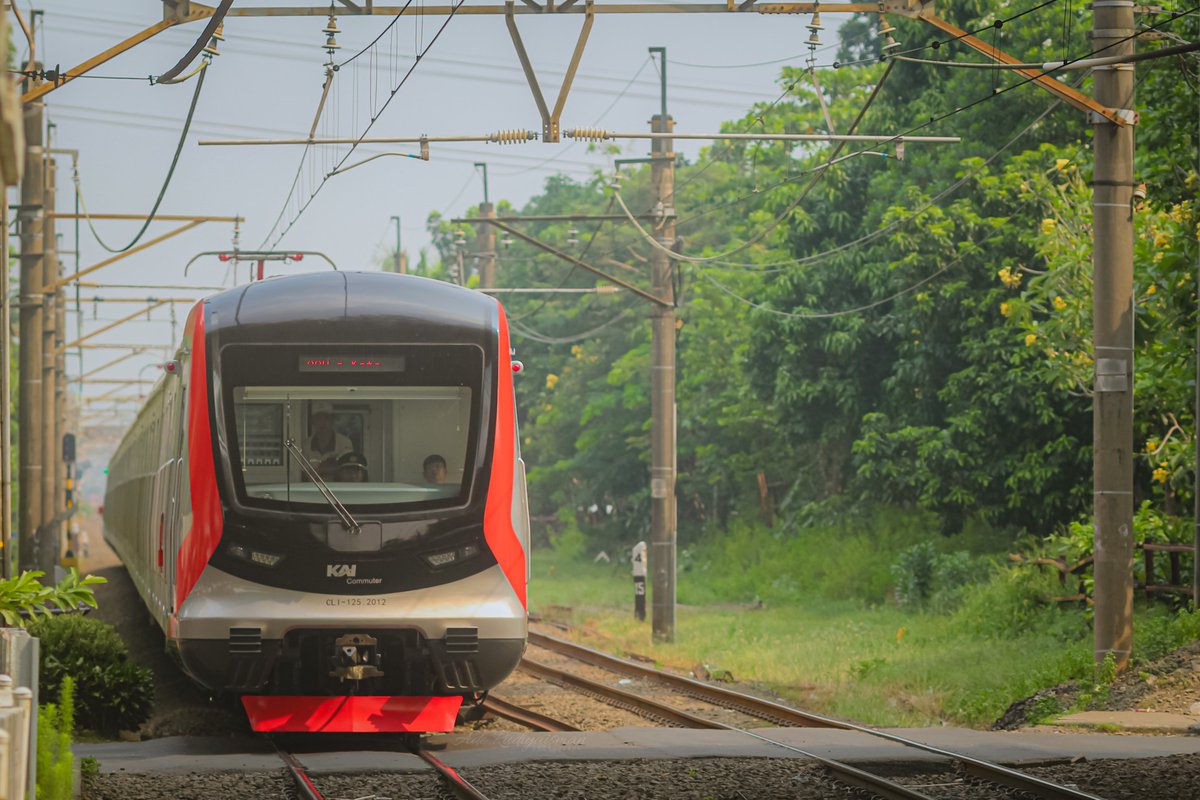 CommuterLine tweet picture
