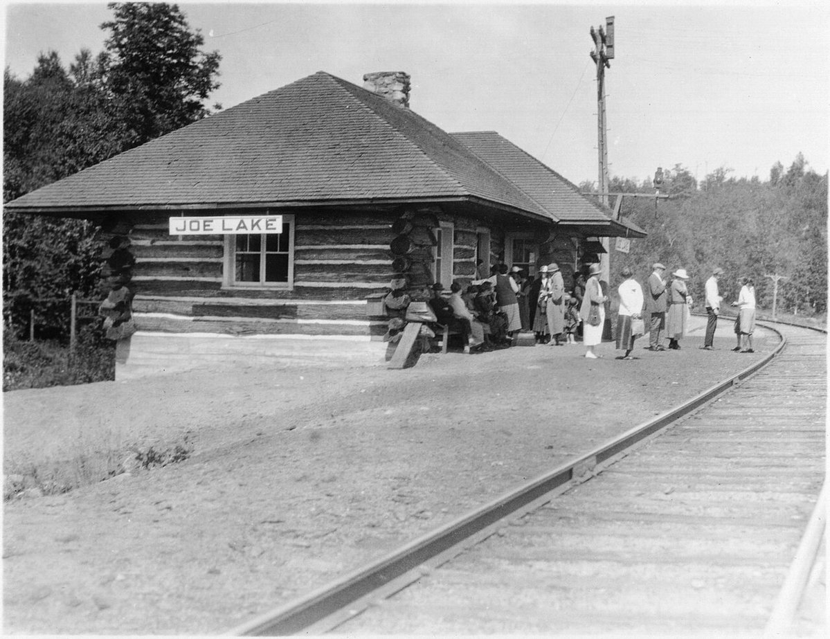 RgrMarkRobinson's tweet photo. #OTD (Fri, Jun 30) 1922 at #JoeLake, #AlgonquinPark: "I met train, etc. Joyce Macklem &amp; Bill Perkins of Goshen, Ind., came in. Mrs. J.F. Calvert &amp; my daughter Irma came in. Total number of persons coming off here today – 32." @ArchivesON @LibraryArchives https://t.co/Z4UkdowTlc