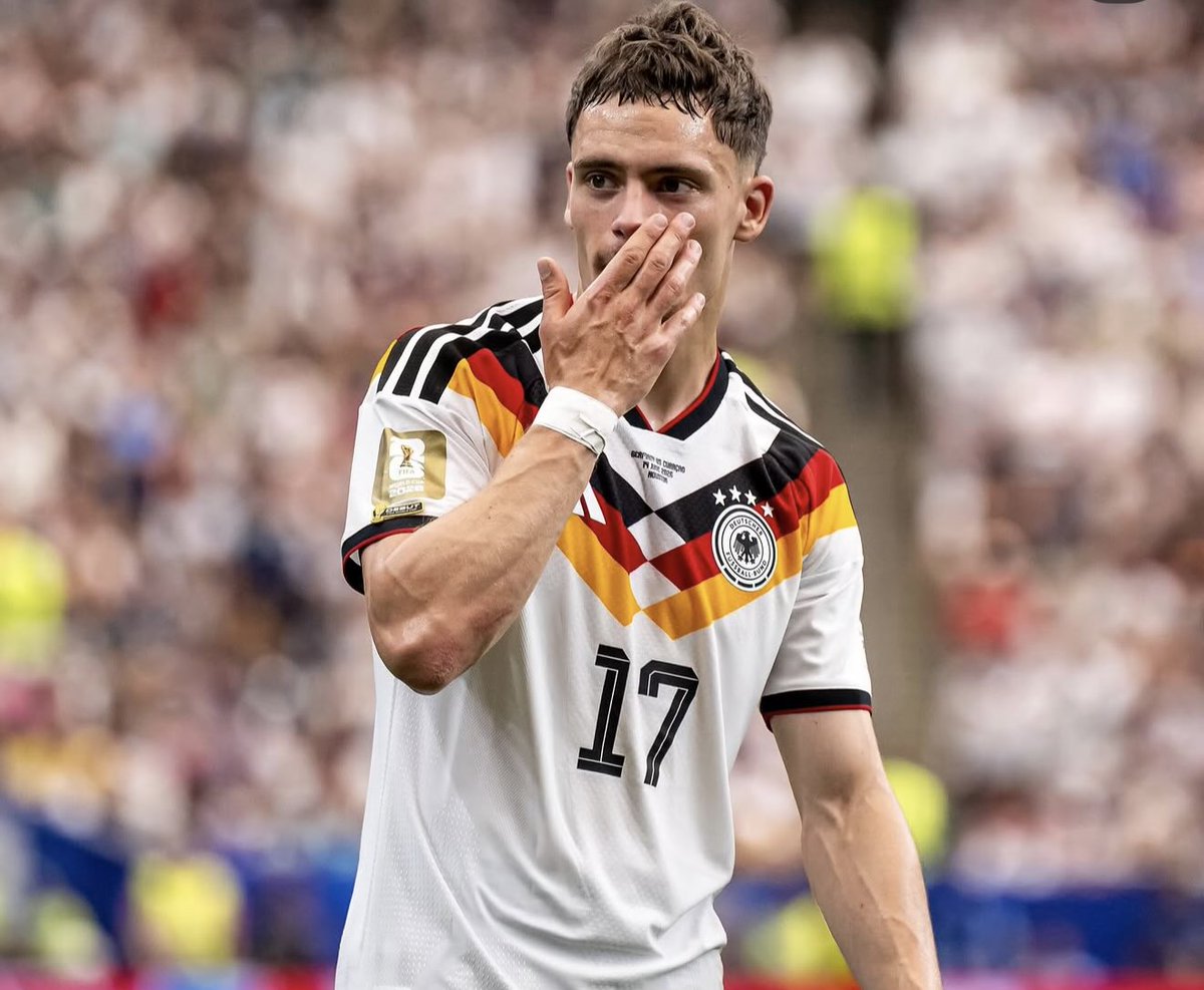 FCB_Vid's tweet photo. No PR
No tattoos 
No fancy cars
No crazy haircuts 
No controversies 

Just pure ass, Florian Wirtz 🔥 https://t.co/l9O5EOyyeC