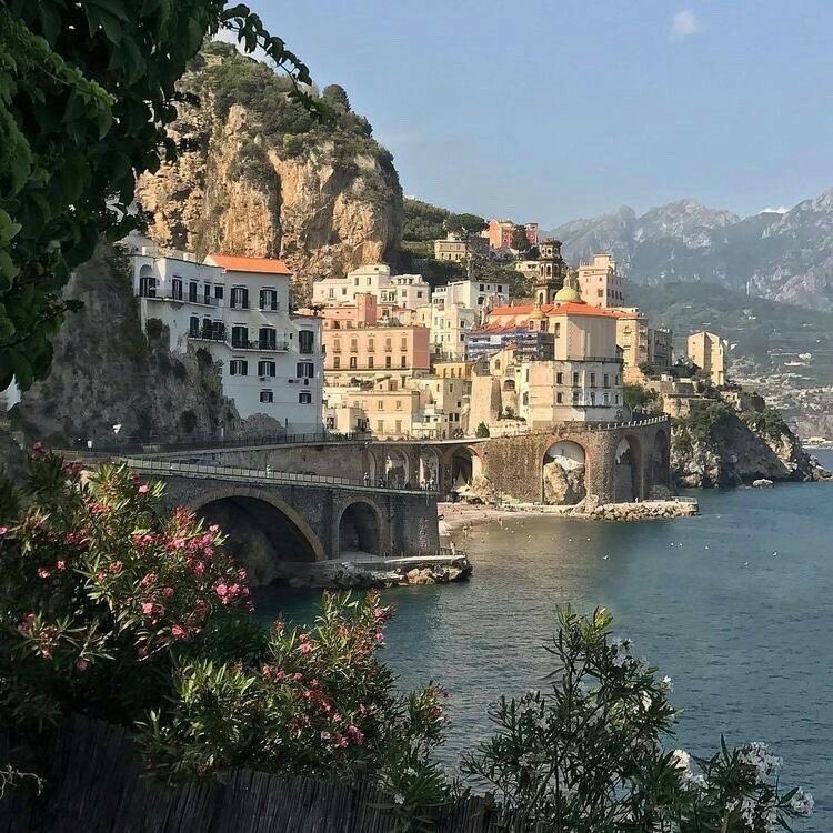 GaiaSerenity's tweet photo. Italy or Paris? https://t.co/Wf5m0FbLMH
