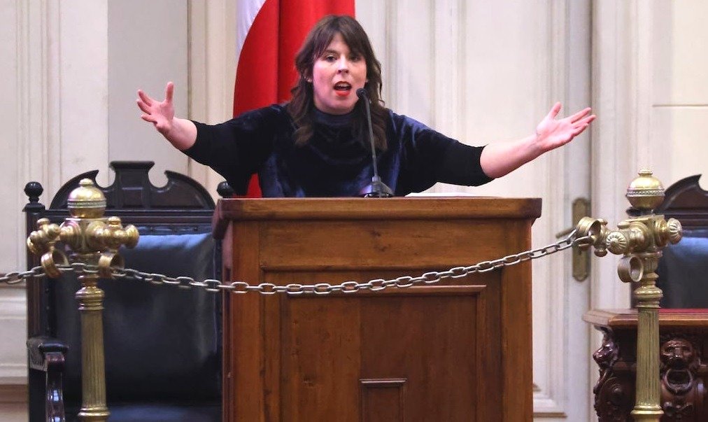 GAMBA_CL's tweet photo. Ninguna palabra sobre delincuencia y migración ilegal: Frente Amplio se define como “socialista y feminista” tras congreso ideológico https://t.co/tmwYmEhM5c https://t.co/97f3i4CSkz