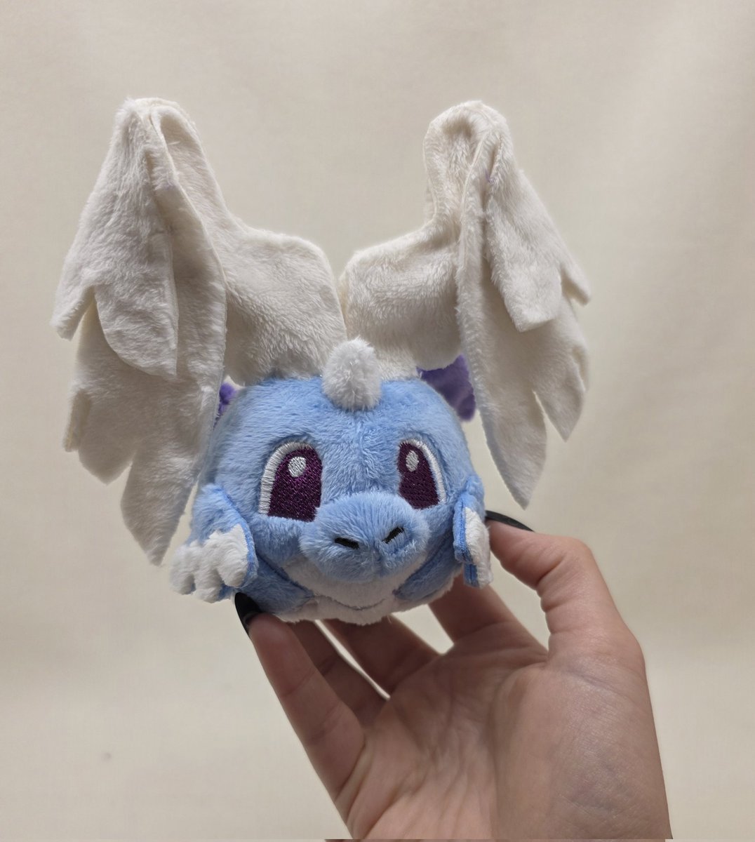 NekkoMeneko's tweet photo. Anyone want this little prototype mini shiny mega dragonite plush? Looking for only $25 plus shipping https://t.co/3ZplBT15pz