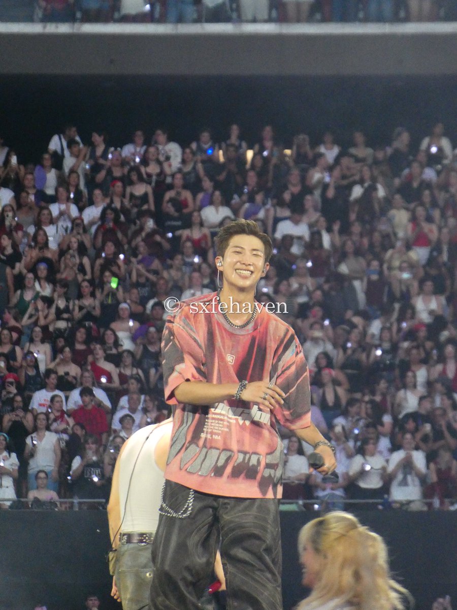 sxfehaven's tweet photo. todavía no me creo que YO he sacado estas fotos de kim namjoon????? https://t.co/V2hyqBFAZ9