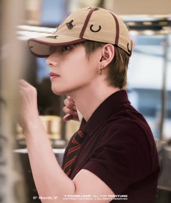 jungkovtae's tweet photo. OHMYGOD!!!!! https://t.co/vw9reIfMij