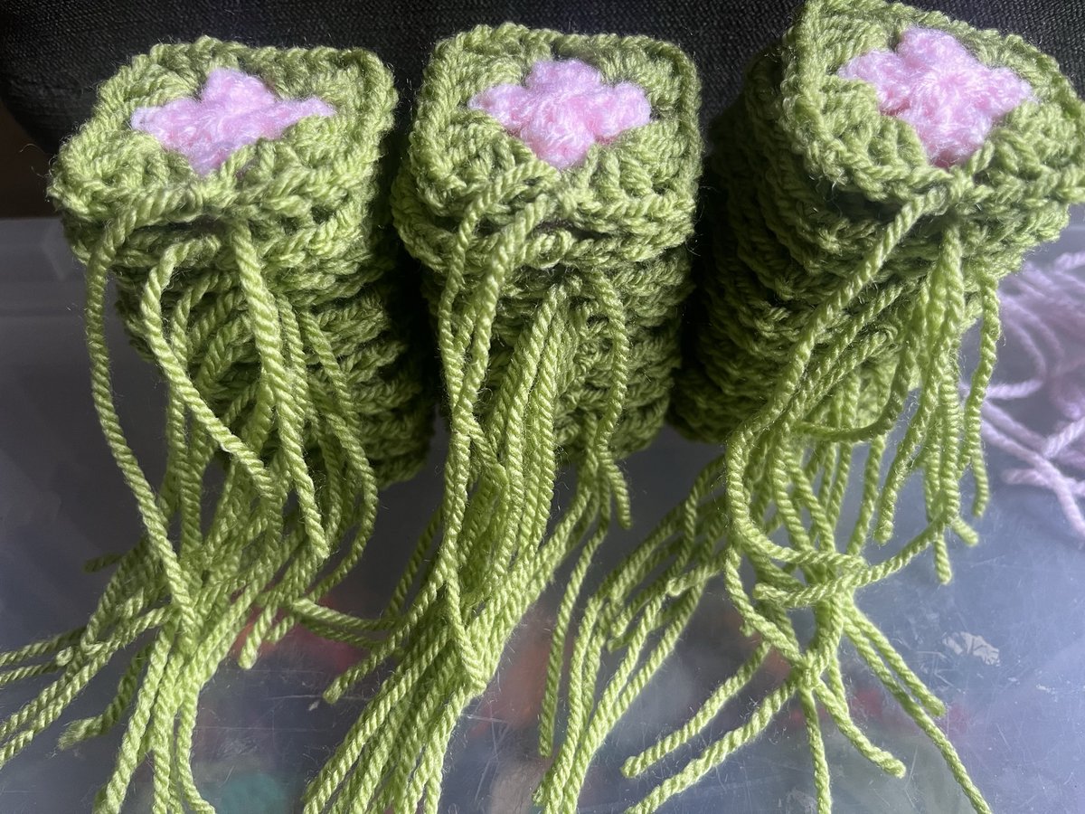 tjaneball's tweet photo. Different colour combo grannysquares https://t.co/NV3isbFvS6