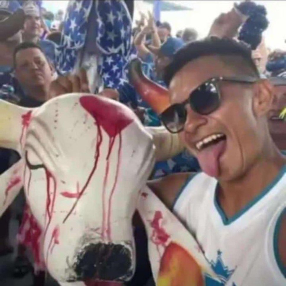 jhennizinhaaaa's tweet photo. acho que os jurados não gostaram do gara gara gara kkkkkkkkkkkk chupa porra https://t.co/roxfZcvNw3