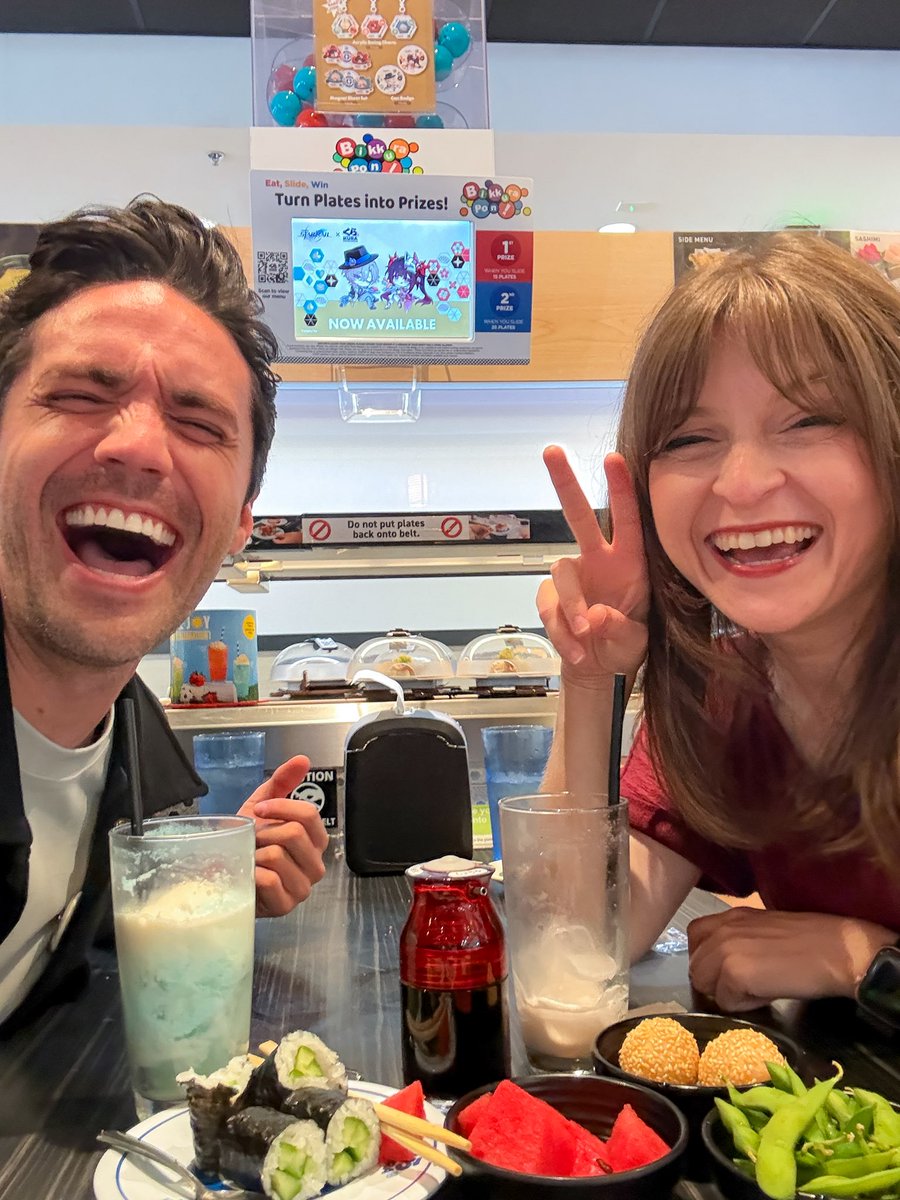 camdensutkowski's tweet photo. Had a ✨delicious✨ time with @LizzieRFreeman and the @honkaistarrail gang at @kurasushi_usa ! Listen for Sparkle & Aventurine lines when ordering limited-time menu items & see what prizes you can grab starting now-July 31!
#HSRXKURASUSHI #giftedexperience #revolvingsushi #ad https://t.co/lK8jnOpkfZ