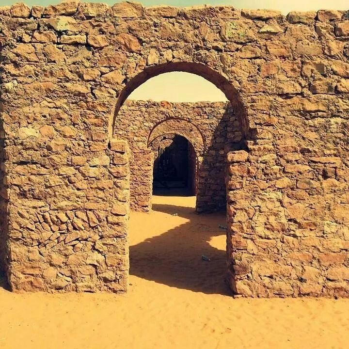 mnt12144's tweet photo. ف بلاد شنقيط الكلمة موزونة والطيب معروف 🧡 https://t.co/G3hojzdTpS