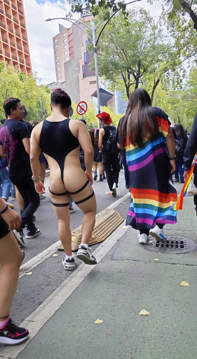 GioCabrera96's tweet photo. CHUDAIII 🤤 ✨
No se porque tanto drama por mi outfit si me veo delicioso #gay #gayhunks
Este soy yo en el #PRIDE #CDMX 🏳️‍🌈🍑
OF ($10) 👇🏻
https://t.co/3QKcv9A73q

Telegram GRATIS 👇🏻
https://t.co/ou7HKGiuLH https://t.co/fTQFc1EZmw