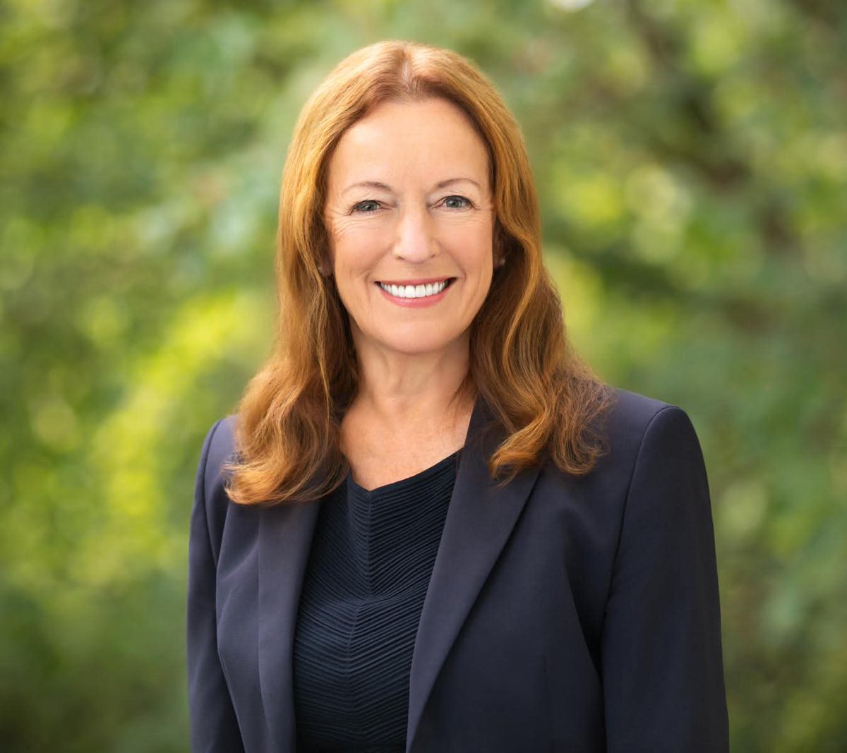 SurreyFirst2026's tweet photo. Tired of the daily multi-hour commute? Linda Annis and Surrey First are committed to making Surrey the most business-friendly city in BC, bringing high-paying corporate jobs right here to our community. 

#SurreyBC #LocalJobs #SurreyFirst https://t.co/4kzc8DBAEZ