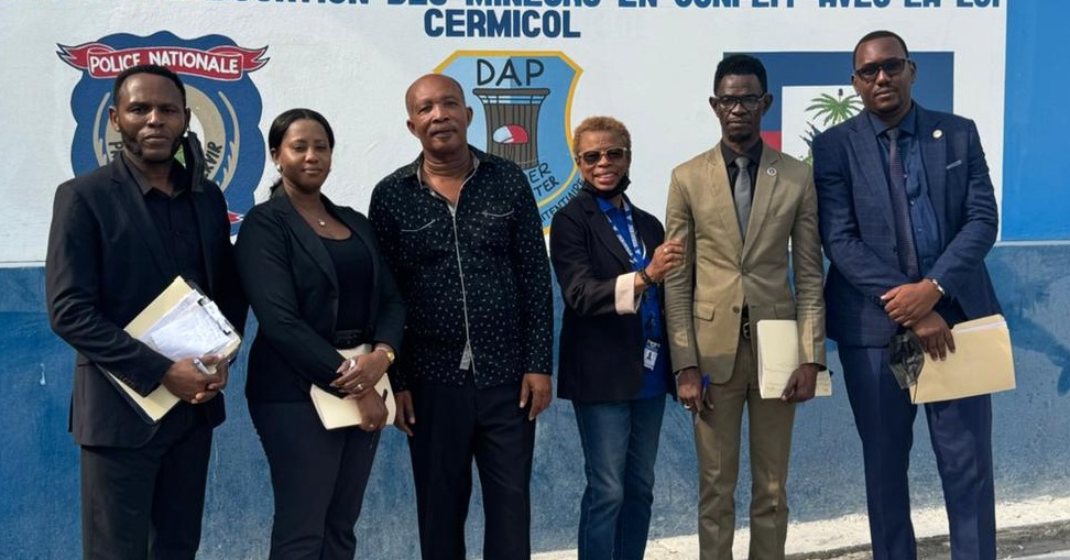 CardhHaiti's tweet photo. 3ème Habeas Corpus pour 27 détenus dans le cadre du programme « Initiative mobile pour la réduction de la surpopulation carcérale et de la détention préventive prolongée », mis en place par MJSP - avec appui du PNUD- exécuté par CARDH-H.
19 détenus libérés, total 62 du programme.
