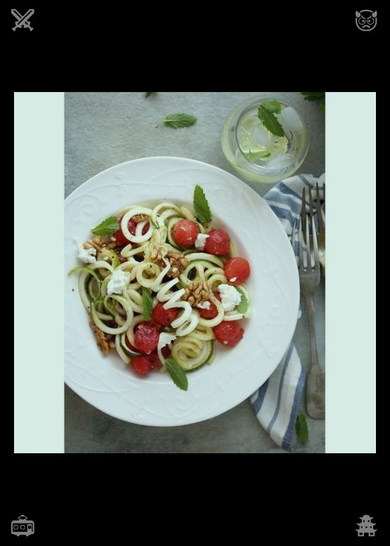 KOTA20121224's tweet photo. Ripe, juicy grapes on a plate, paired with the light and fresh scent of summer tomatoes and basil. This natural vegetable fragrance captures the simple, earthy vitality of a summer garden. https://t.co/OoSntD15Et