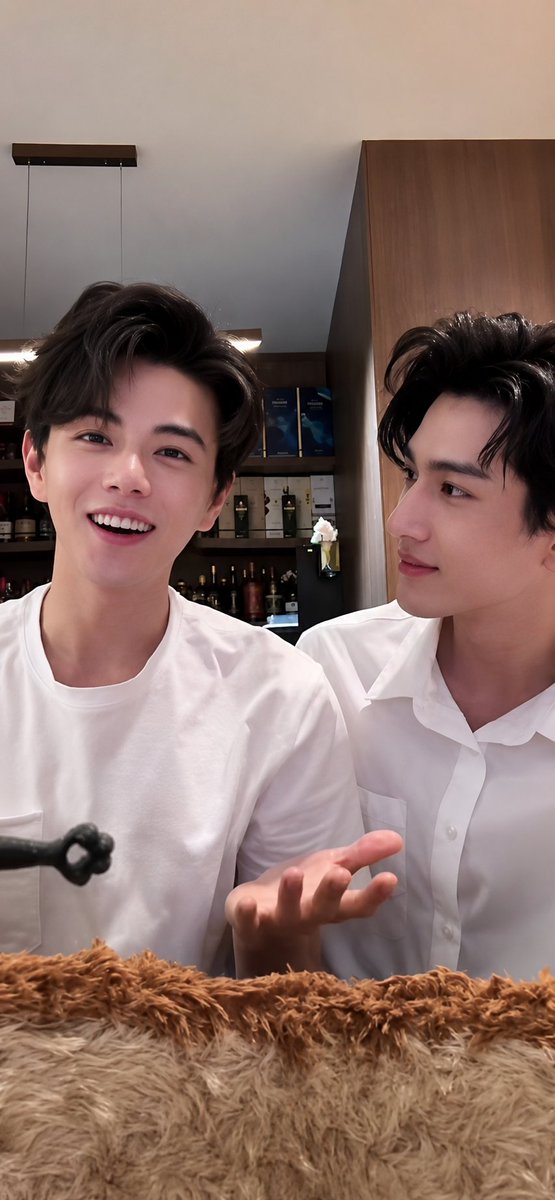 poyoniw's tweet photo. you just know when someone's in love
#aydensng‌ #lyusitong #aylio https://t.co/m75CUXN3Pn
