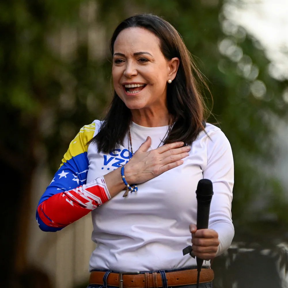 DatosAme24's tweet photo. 🇻🇪#AHORA - María Corina Machado: “¡Estaré en Venezuela! ¡Y estoy dispuesta a hacer lo que tenga que hacer! ¡Estoy lista y cerca de Venezuela!”. https://t.co/7JQZsW3bc3