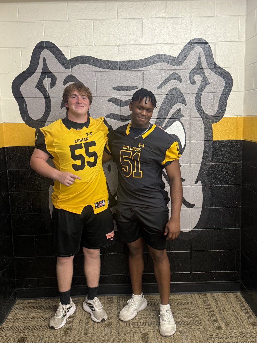 CollinKann31270's tweet photo. BLESSED to have received an offer from @Coach_Palka from @AdrianCollegeFB after a great visit with @CoachKnollman and @FBCoachNeumann  and Coach Dom. Thank you for all the hospitality today!!! Loved what they had going on at Adrian 
Go Bulldogs!
@PrepRedzoneIL @LWWestWarriorFB 
@Chris_Biel72 
@EDGYTIM 
@Anthonykan1868